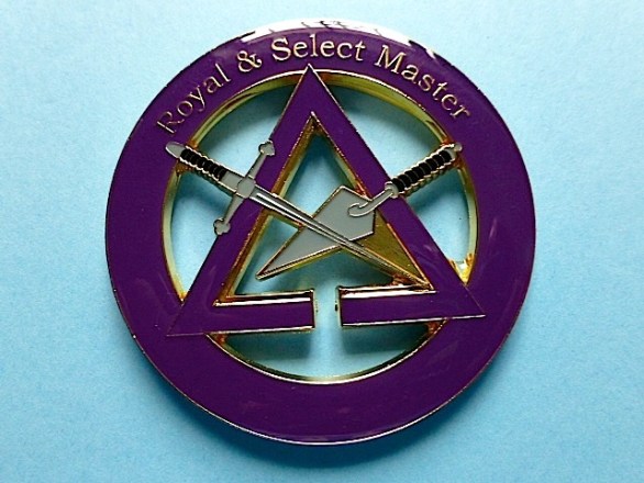 royal-a-select-master-alloy-zinc-car-emblem