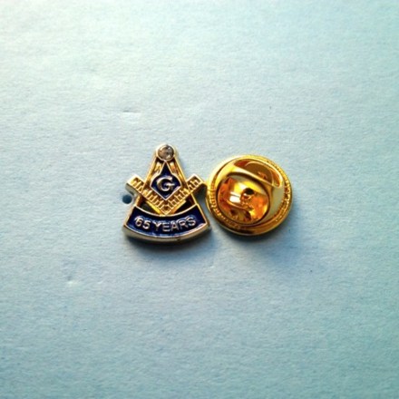 master-mason-65-years-small-lapel-pin