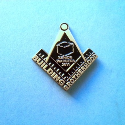 large-2011-senior-wardens-masonic-lapel-pin