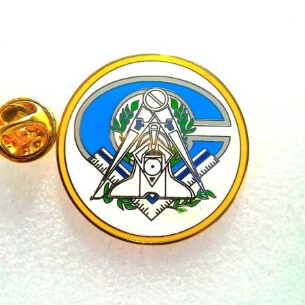 large-master-mason-symbols-golden-finish-pin